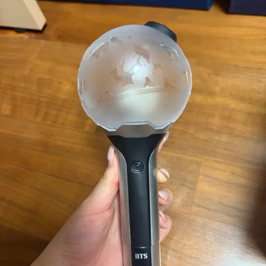 [BUNJANG] BTS Official Lightstick ARMY Bomb Generation 2 / BTS 공식 응원봉 아미밤 2세대