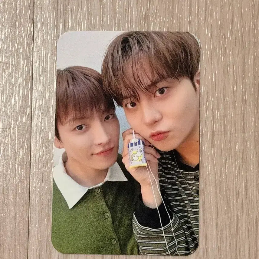 [BUNJANG] ATEEZ Hongjoong & Jongho ATEEZ-ni Zone Photocard / 에이티즈 에이티니존 (홍중 & 종호)