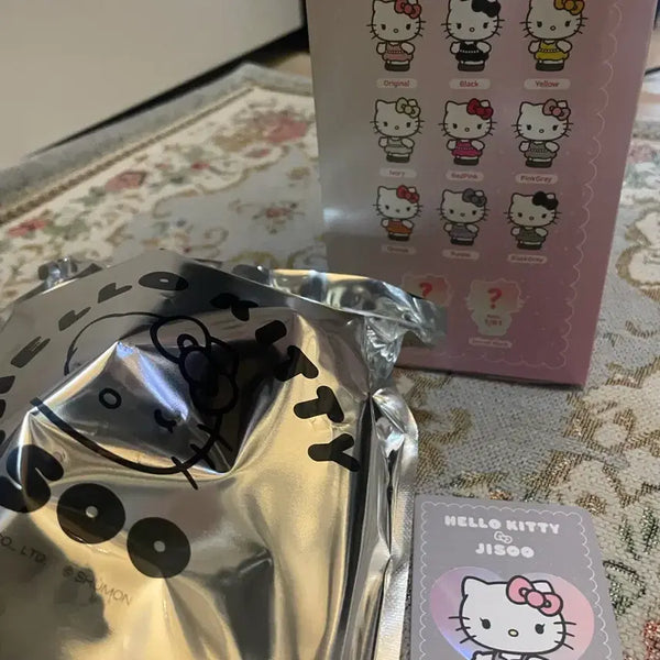 [BUNJANG] Hello Kitty x Jisoo Plush Keyring (Pink Grey) / 헬로키티 x 지수 플러시 키링 (핑크그레이)