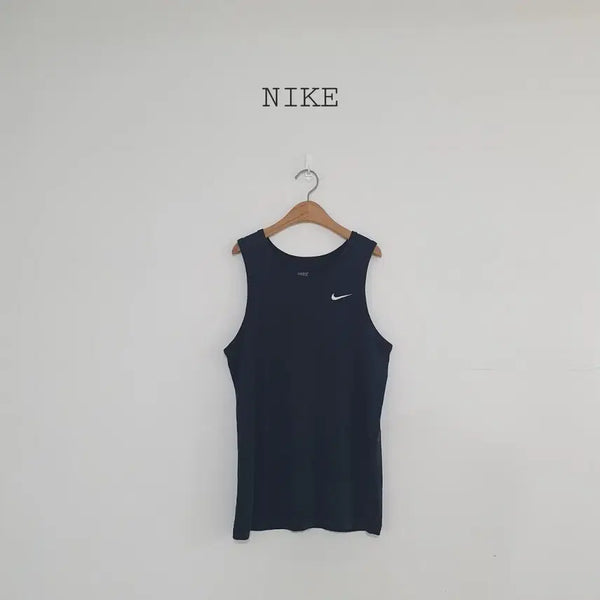 [BUNJANG] Nike Swoosh Embroidered Sleeveless T-Shirt Black / No.26072407 나이키 스우시 자수 슬리브리스 나시티 블랙