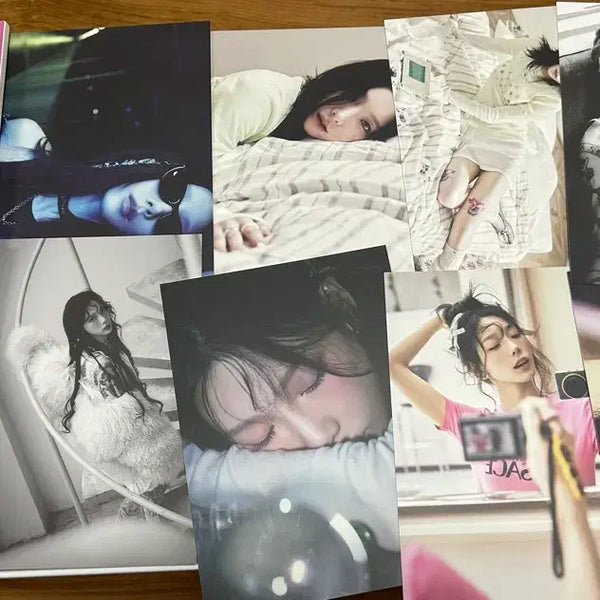 [BUNJANG] Taeyeon Goods Set Postcard Booklet Confetti Photocard Concert Girls' Generation / 태연 굿즈 세트 엽서 도록 컨페티 포카 콘서트 소녀시대