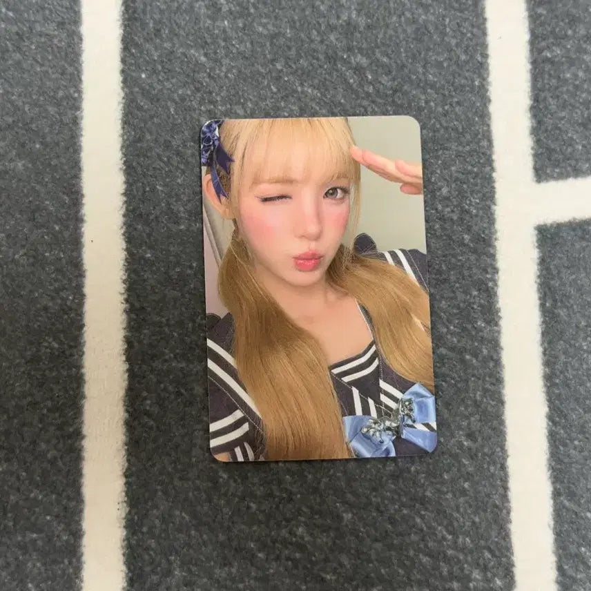 [BUNJANG] Hats To Hearts YUHA Apple Music Lucky Draw Photocard (POB) / 하투하 레몬탱 포카 미공포 하츠투하츠 유하 애플뮤직 럭드 미공포