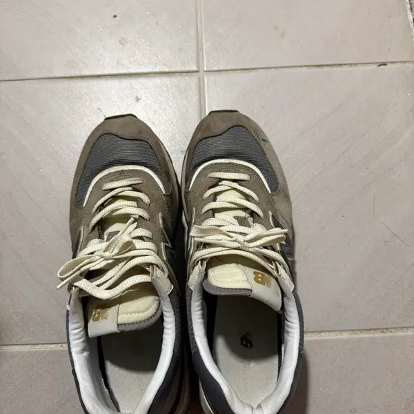 [BUNJANG] New Balance Suede and Mesh Casual Sneakers / 뉴발란스 신발