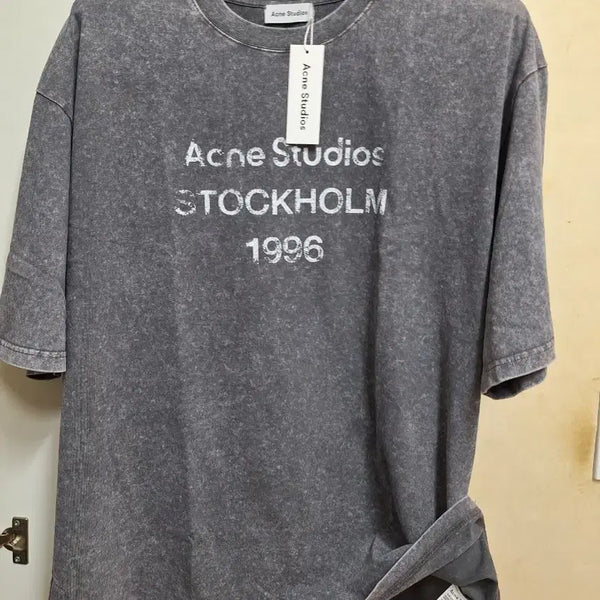 [BUNJANG] Acne Studios Pigment Stockholm 1996 T-Shirt Charcoal / 아크네 스튜디오 피그먼트 스톡홀름 1996 티셔츠 차콜 새상품