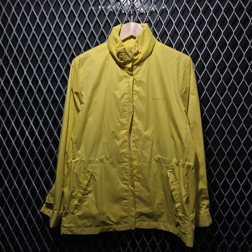 [BUNJANG] Balenciaga Windbreaker Size 90 / 발렌시아가 바람막이 90