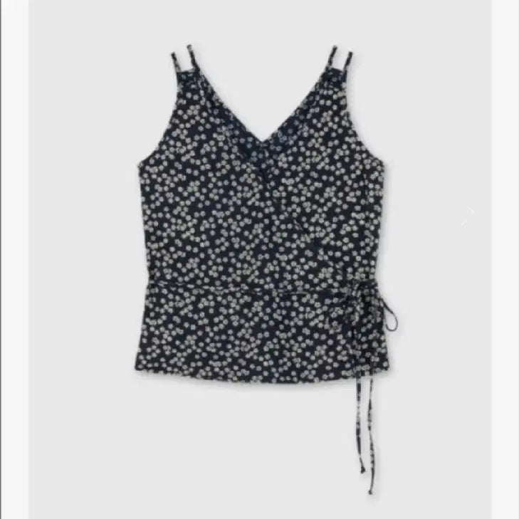 [BUNJANG] Urbanic Meadow Wrap Top S / 얼바닉 메도우 랩 탑 S