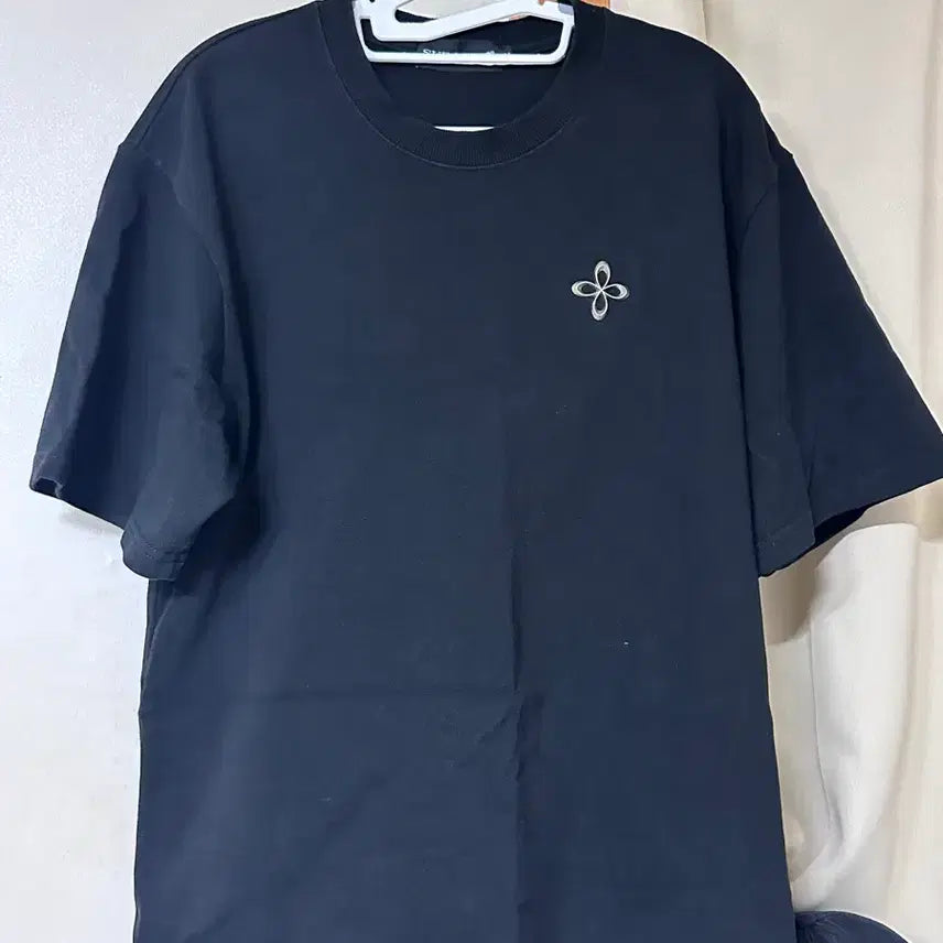 [BUNJANG] Surgery Clover Metal Logo Black T-Shirt Size S / 써저리 클로버 메탈 로고 블랙 반팔 S