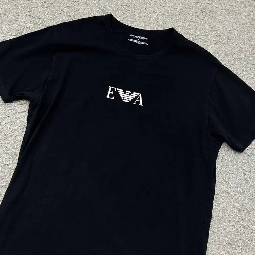 [BUNJANG] Emporio Armani Men's Short Sleeve T-Shirt Size 95 (QR Included) / [95] 엠프리오 아르마니 반팔티 (큐알o)