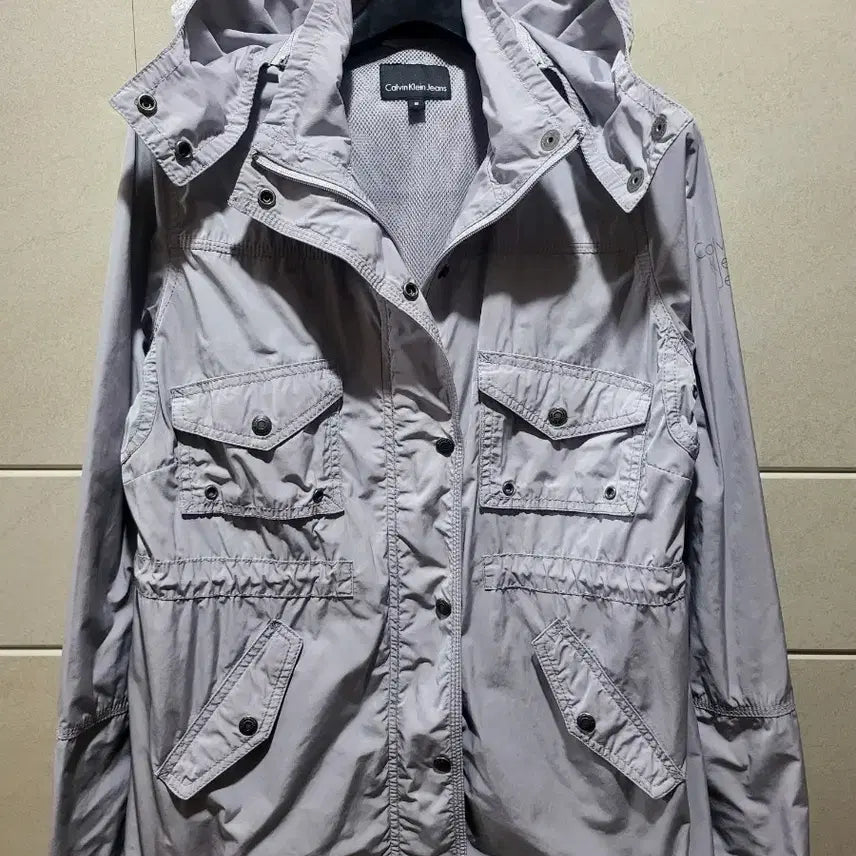 [BUNJANG] Calvin Klein Windbreaker Size 66 / 캘빈클라인  바람막이  66