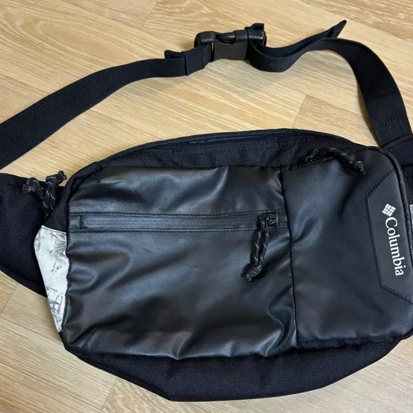 [BUNJANG] Columbia Waist Bag Black / 컬럼비아 힙색 블랙