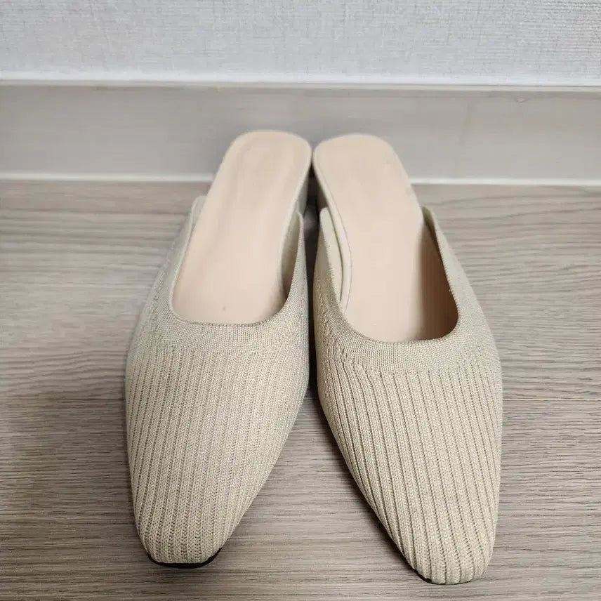 [BUNJANG] Ivory Mule Slipper Sandals / 아이보리색뮬 슬리퍼 샌들(240~245추천)