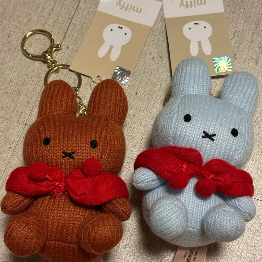[BUNJANG] Miffy Knit Keychain (Brown, Sky Blue) / 니트 미피 키링(갈색, 하늘색)