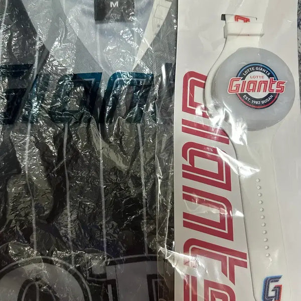 [BUNJANG] Lotte Giants Classic Distribution Uniform M Size & LED Watch Bracelet Set / 롯데자이언츠 클래식 배포 유니폼+LED 시계 팔찌