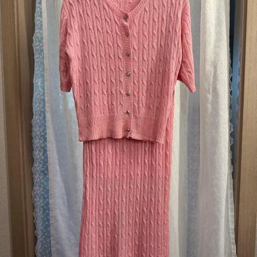 [BUNJANG] EGOIST Pink Cable Knit Cardigan & Skirt Set / 에고이스트 셋업 핑크 가디건 & 스커트 세트
