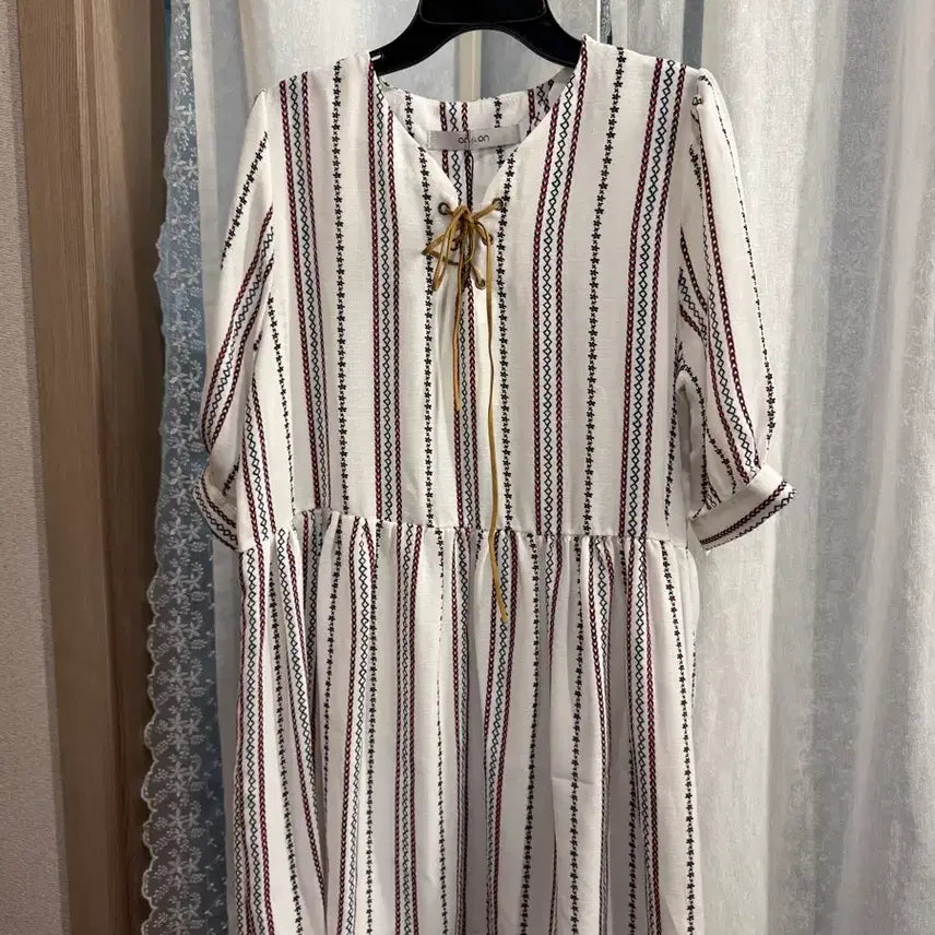 [BUNJANG] On&On Ethnic Stripe Mini Dress / 온앤온(on&on) 새상품 에스닉 스트라이프 미니원피스