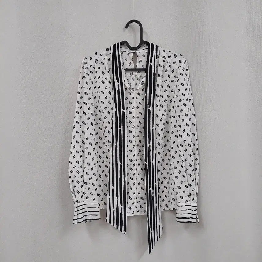 [BUNJANG] JJ JIGOTT Patterned Blouse / JJ지고트 패턴 블라우스