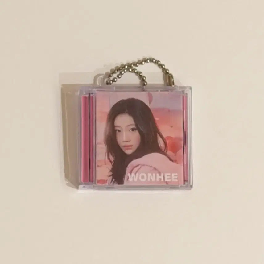 [BUNJANG] ILLIT Wonhee Cherish Japan CD Gacha Keyring Photocard / 아일릿 원희 체리쉬 일본 cd 가챠 키링 서치용) 포카 앨범 윤아민주모카이로하