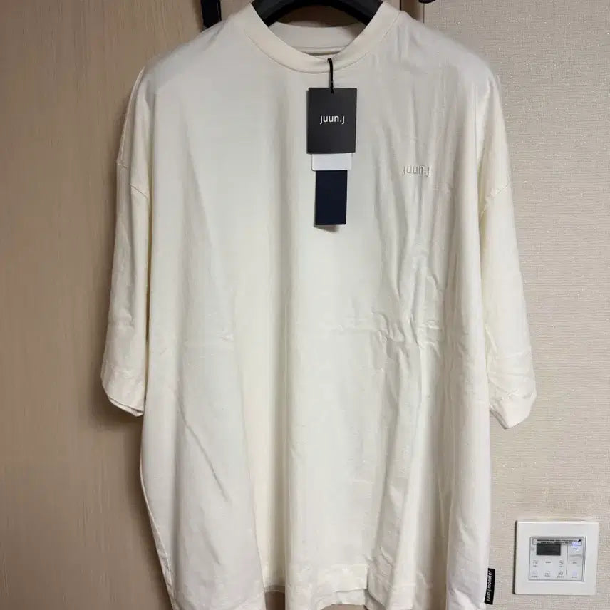 [BUNJANG] Juun.J Oversized Monster Short Sleeve T-Shirt Ivory / 준지 성수 몬스터 반팔 아이보리 3