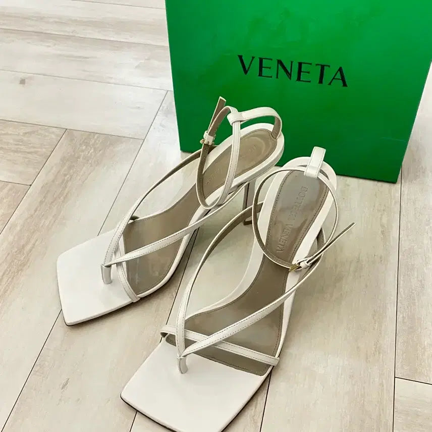 [BUNJANG] Bottega Veneta Stretch Leather Sandals White / 보테가베네타 스트레치 레더 샌들 화이트(풀구성)