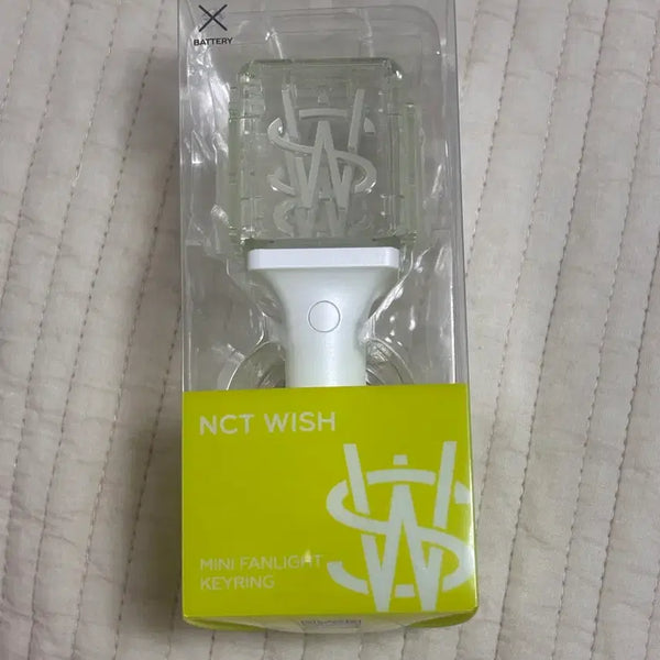 [BUNJANG] NCT WISH Lightstick Keychain Unsealed / 엔시티위시 응원봉 키링 양도합니다