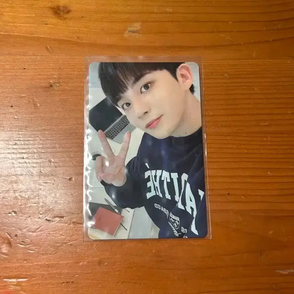 [BUNJANG] ATEEZ 23 Season's Greetings Jongho Photocard / 에이티즈23시즌그리팅 종호 포카(급처)