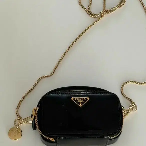 [BUNJANG] Prada Black Enamel Chain Crossbody Bag / 프라다 블랙 에나멜 체인 크로스백오늘하루