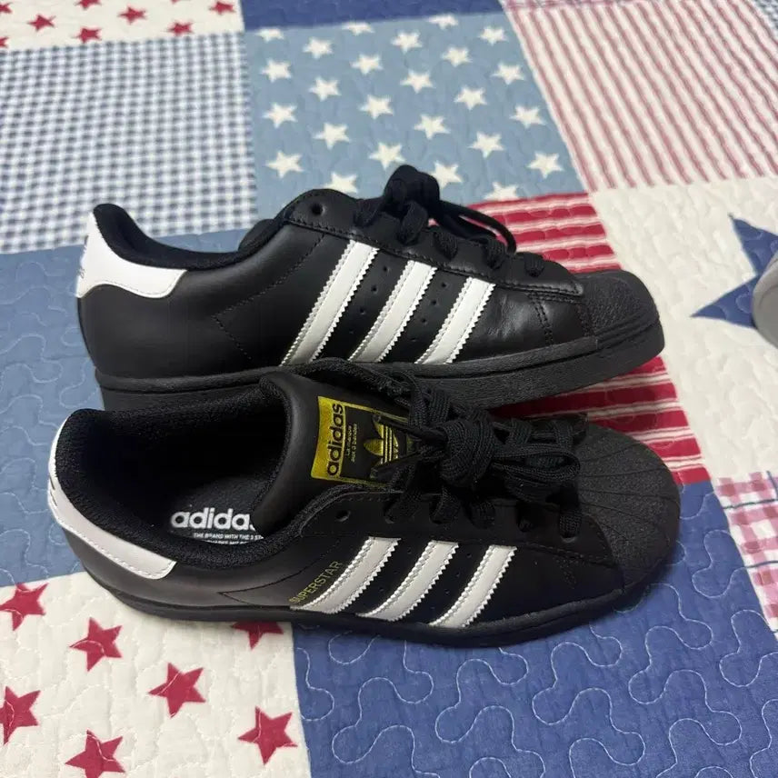 [BUNJANG] Adidas Superstar Core Black White Shoes (235) / (새상품) 아디다스 슈퍼스타 코어 블랙 화이트 235