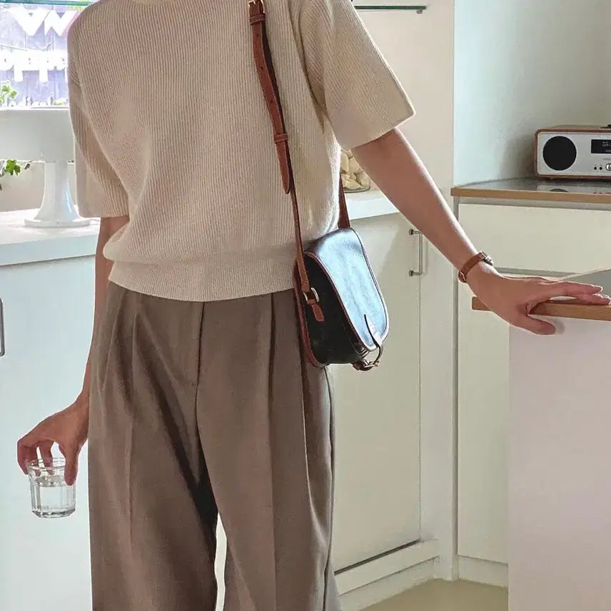 [BUNJANG] Bonjour Project Khaki Beige Pintuck Slacks / 봉주르프로젝트 카키 베이지 핀턱 슬랙스 (메이비베이비슬로우앤드가내스라프롬비기닝미뉴에트자라코스cos유니클로킨다베이지)