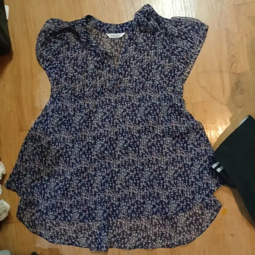 [BUNJANG] Floral Chiffon Blouse (One Size Fits Most) / 플로럴 쉬폰 블라우스/프리사이즈