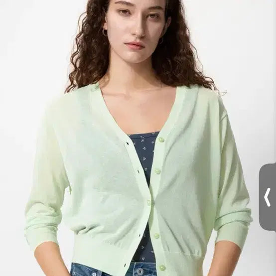 [BUNJANG] Uniqlo Light V-Neck Cardigan / 유니클로 라이트V넥가디건