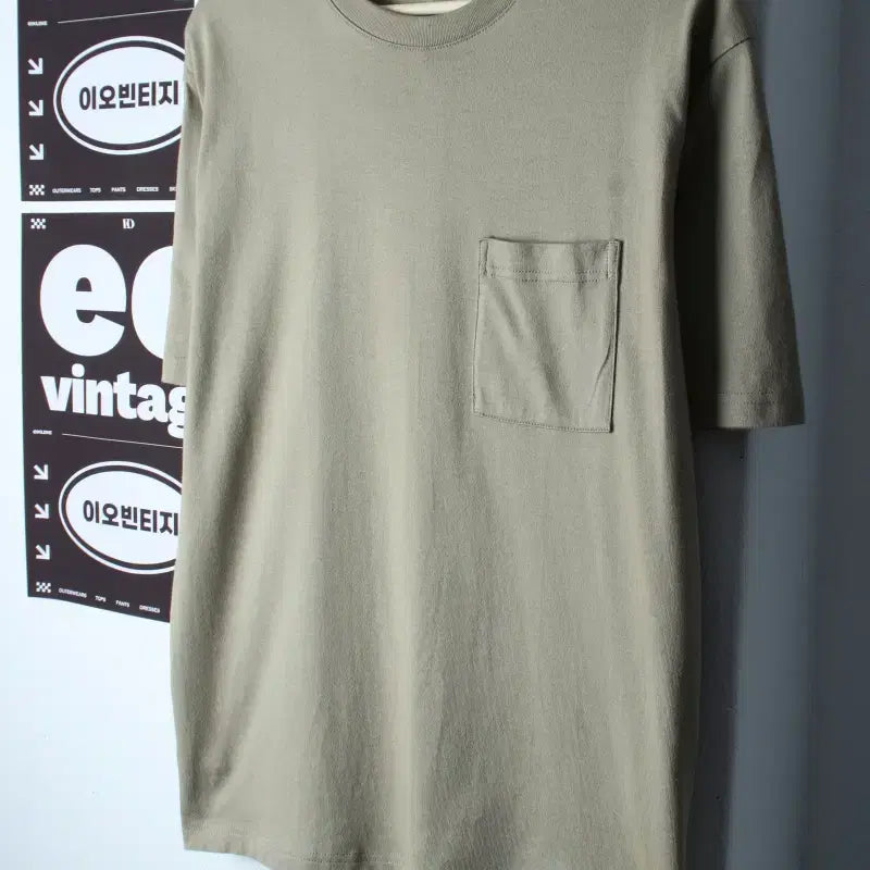 [BUNJANG] Musinsa Standard Half-Sleeve T-Shirt Pocket Khaki Plain / (S-M) 무신사 스탠다드 반팔 티셔츠 포켓 카키 무지-H35882
