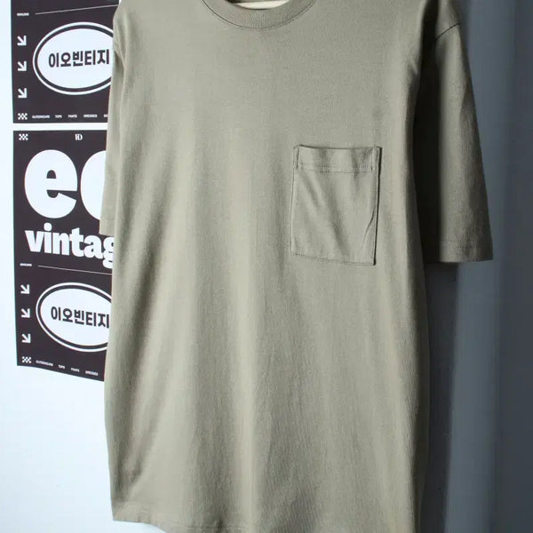 [BUNJANG] Musinsa Standard Half-Sleeve T-Shirt Pocket Khaki Plain / (S-M) 무신사 스탠다드 반팔 티셔츠 포켓 카키 무지-H35882