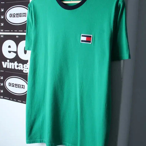 [BUNJANG] Tommy Hilfiger Small Logo T-Shirt Green / (M-L) 타미힐피거 반팔 티셔츠 스몰로고 그린 올드스쿨-H35895