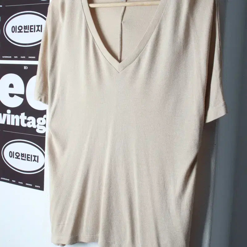 [BUNJANG] W.M. Linen V-Neck T-Shirt / W(M) 코스 반팔 티셔츠 브이넥 살구 무지 린넨 마-H35899