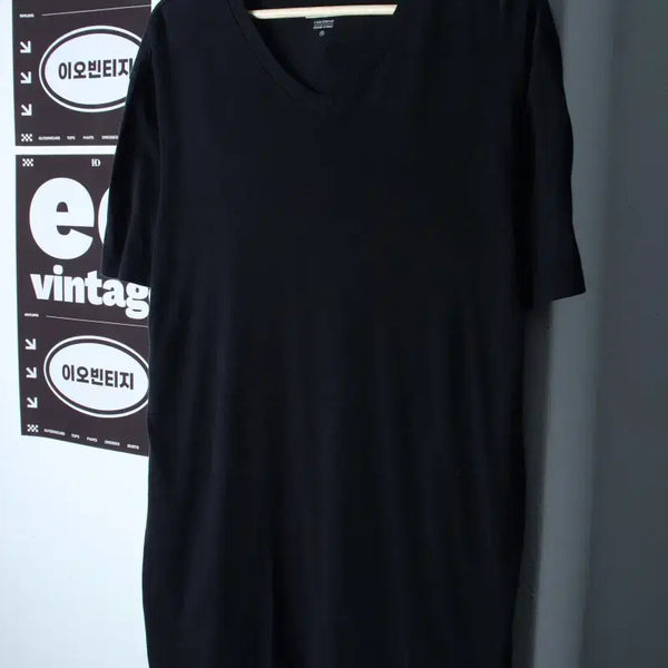 [BUNJANG] Lacoste V-Neck Short Sleeve T-Shirt XL-2XL Black / (XL-2XL) 라코스테 반팔 티셔츠 브이넥 빅사이즈 블랙-H35902