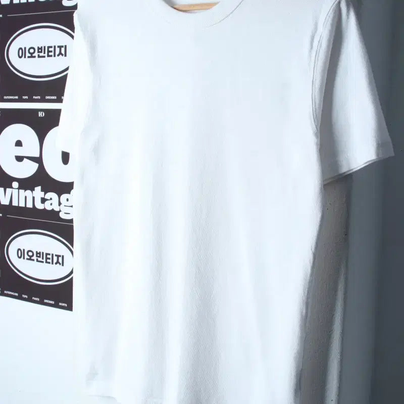 [BUNJANG] Uniqlo U Crew Neck Short Sleeve T-Shirt White / (M) 유니클로 반팔 티셔츠 U라인 무지 화이트-H35903