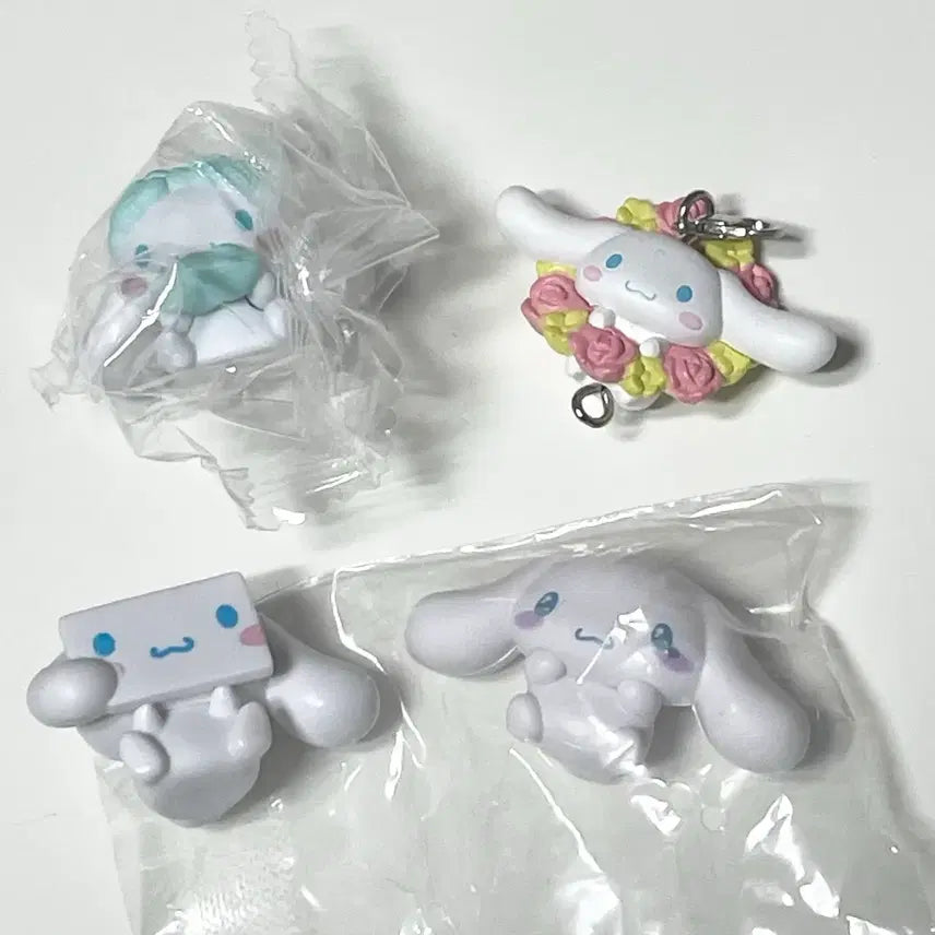 [BUNJANG] Cinnamoroll Gachapon Set (4 Types) / 일괄) 시나모롤 가챠 4종 일괄