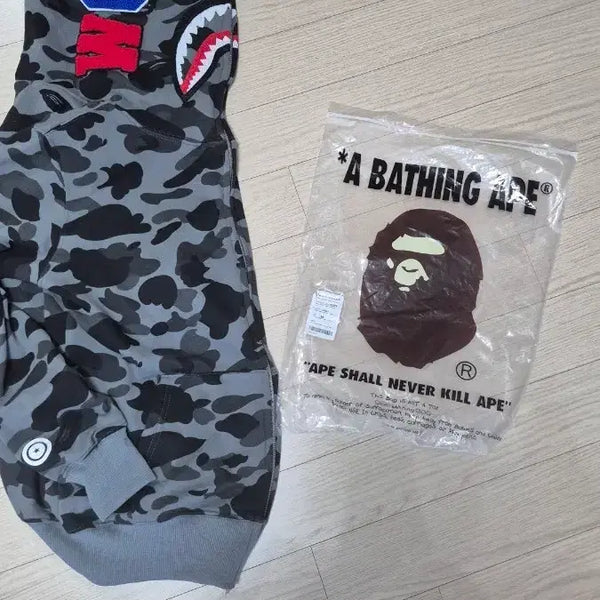 [BUNJANG] BAPE Full Zip Hoodie / 베이프 후드집업