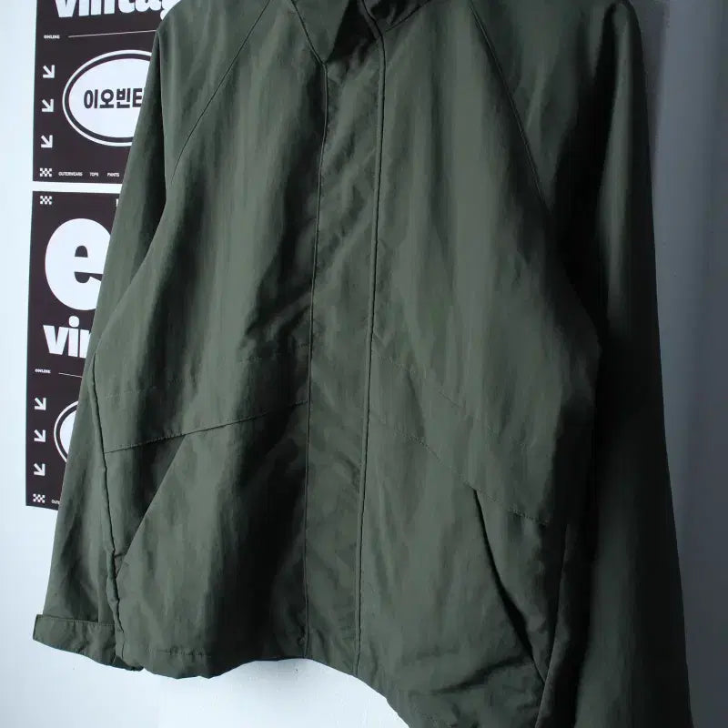 [BUNJANG] Uniqlo Zip-Up Windbreaker Lightweight Jumper Jacket H35972 / (S-M) 유니클로 집업 바람막이 점퍼자켓 기능성 경량-H35972