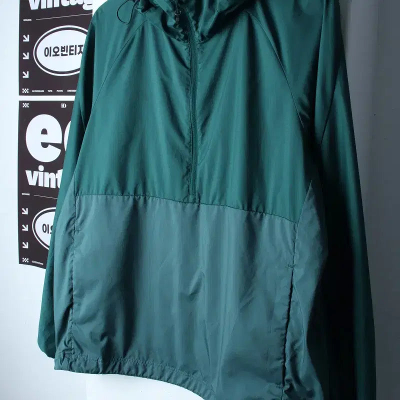 [BUNJANG] Uniqlo Lightweight Zip-Up Windbreaker Anorak Jacket / (L) 유니클로 집업 바람막이 점퍼자켓 경량 반집업 아노락-H35976