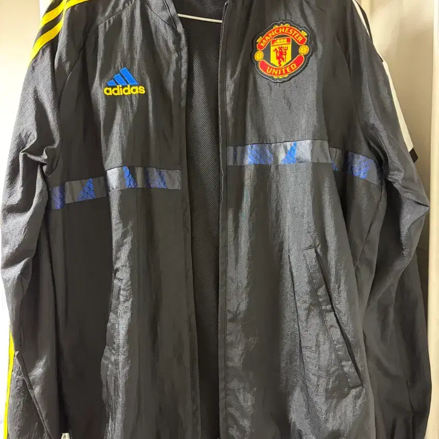 [BUNJANG] Manchester United Adidas Windbreaker Jacket / 맨유 바람막이