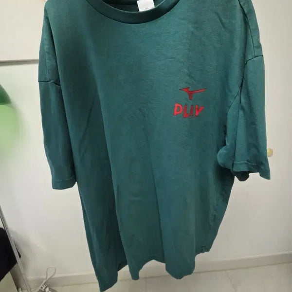 [BUNJANG] T2XNA Green T-Shirt with Red Logo / 티2엑나