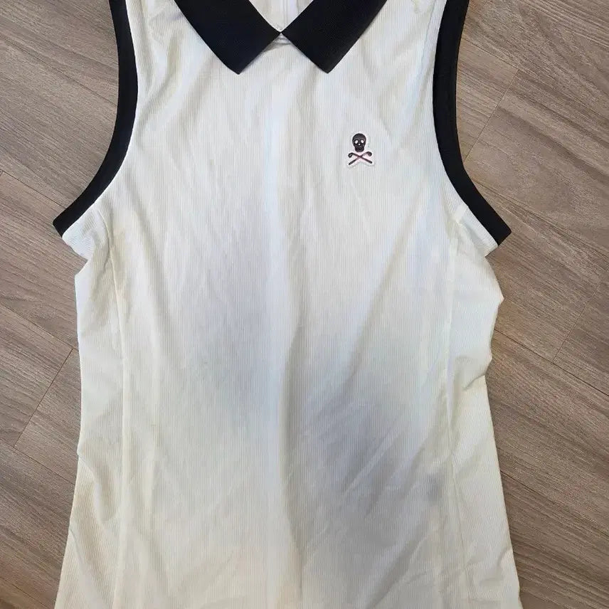 [BUNJANG] Master Bunny Edition Sleeveless Golf Top White / 마스터바니 에디션 민소매 골프 상의 화이트