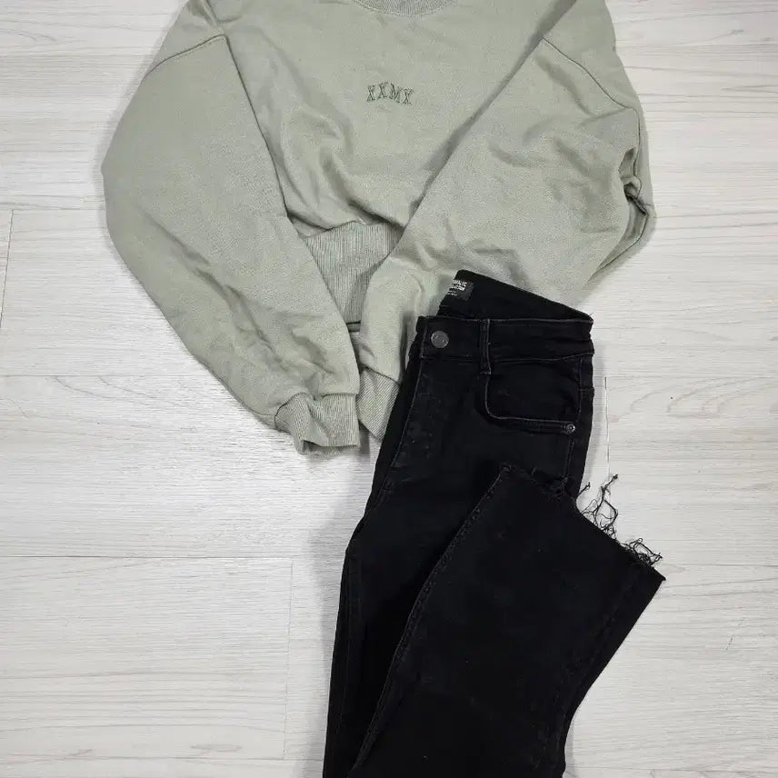 [BUNJANG] Xexymix Crop Sweatshirt & Zara Black Jeans Set / 젝시믹스 크롭 맨투맨 블랙진 세트