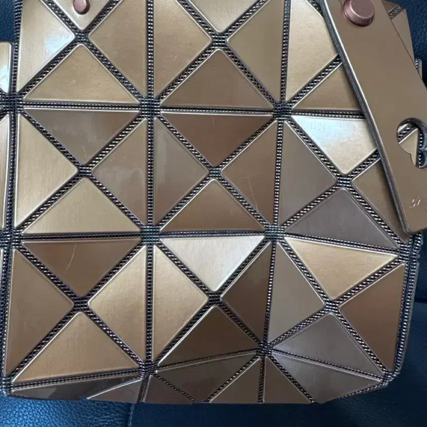 [BUNJANG] Bao Bao Mini Carat Bag / 바오바오 미니캐럿 carat 밤색