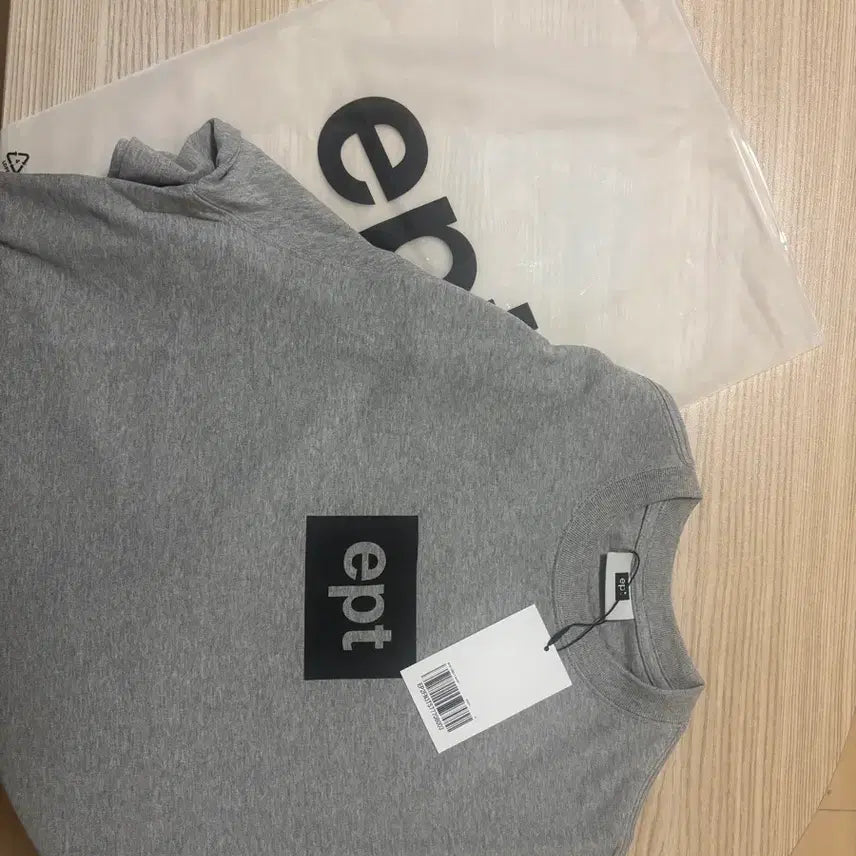 [BUNJANG] EPT Logo Short Sleeve Oversized T-Shirt Grey / ept 로고 반팔 오버핏 티셔츠 그레이