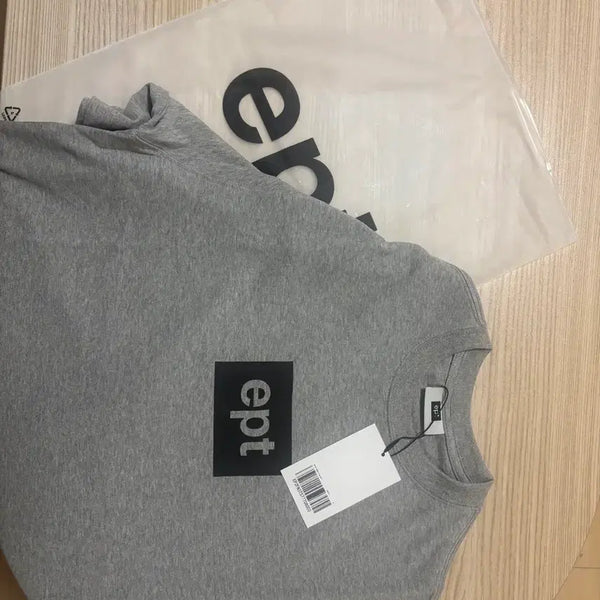 [BUNJANG] EPT Logo Short Sleeve Oversized T-Shirt Grey / ept 로고 반팔 오버핏 티셔츠 그레이