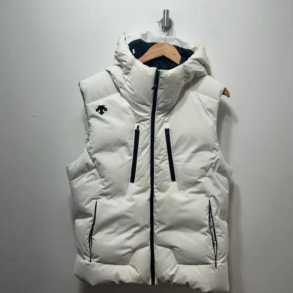 [BUNJANG] Descente Hooded Padded Vest White XL Down / 데상트 후드 패딩 조끼 화이트 XL 다운