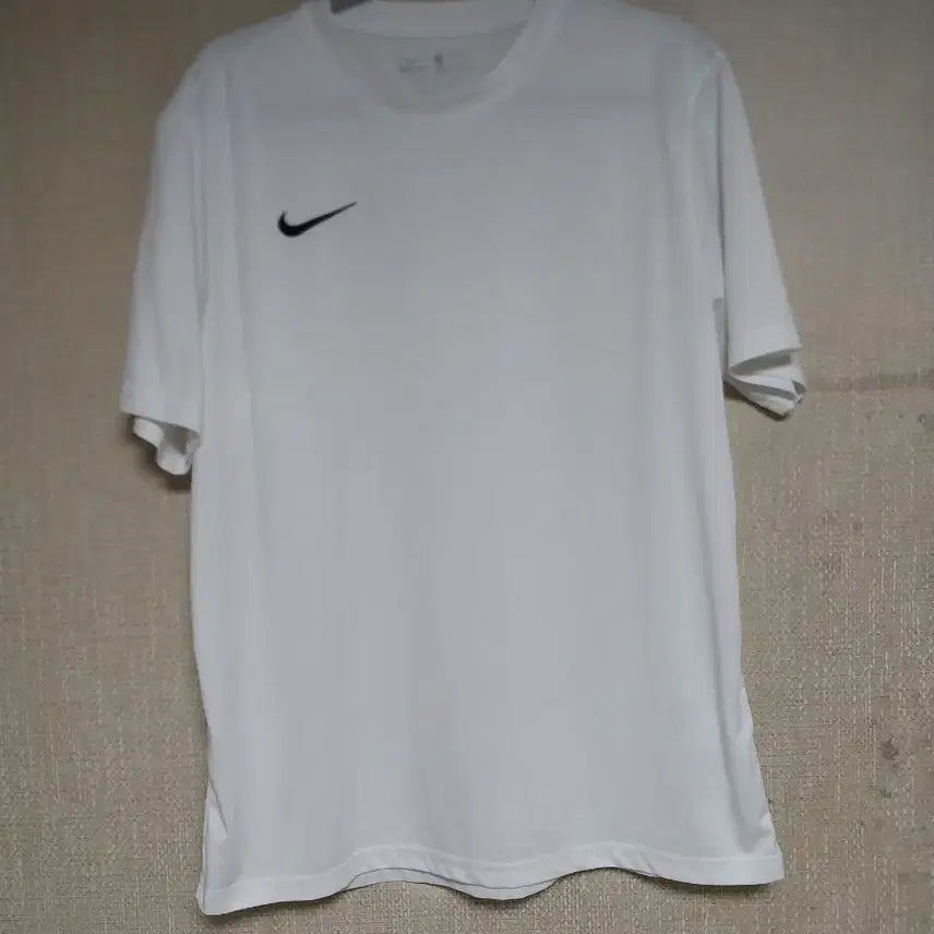 [BUNJANG] Nike Dri-FIT T-Shirt Size 110 / 나이키/110) 드라이핏 반팔티