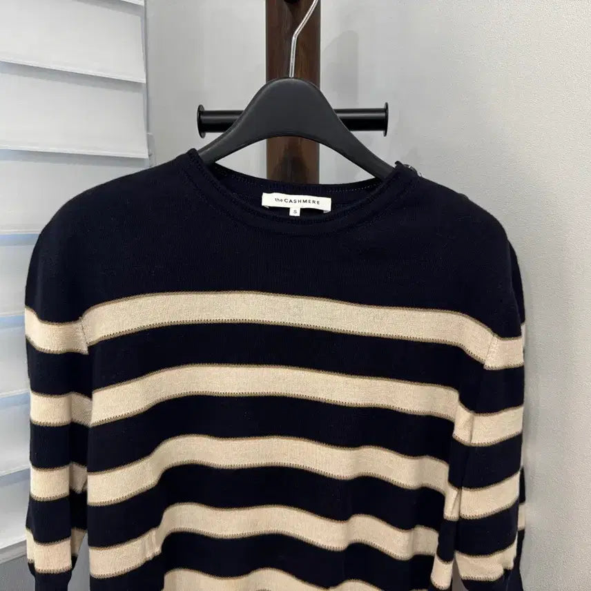 [BUNJANG] The Cashmere Stripe 6-7 Sleeve Knit / 더캐시미어 스트라이프 6-7부 니트